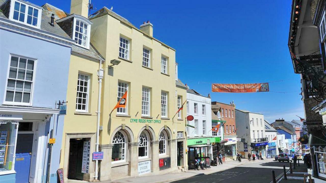 1 The Old Posthouse Apartment Lyme Regis Exterior photo